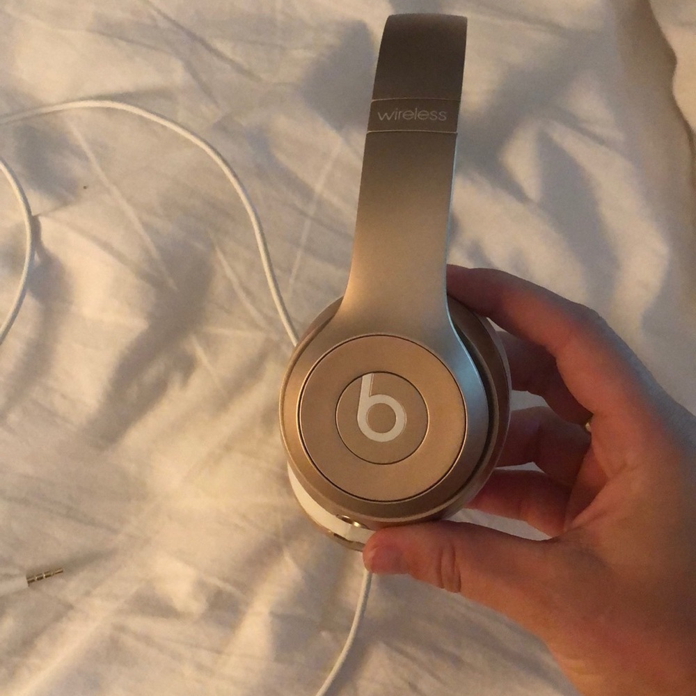 wireless gold beats